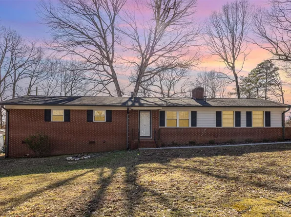 406 White Oak Ln, Matthews, NC 28104