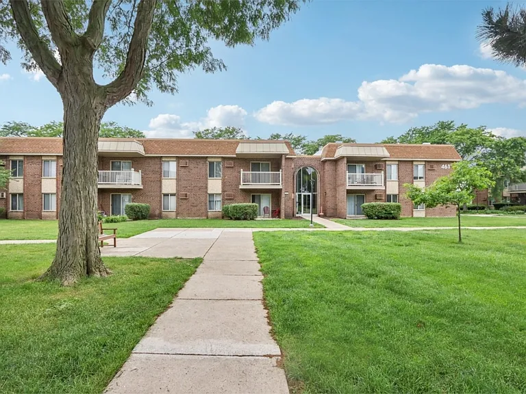 461 N Jonathan Dr #101 — Photo 2