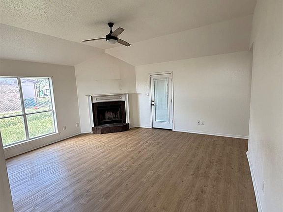 2nd image of 2209 Waterfall Dr
