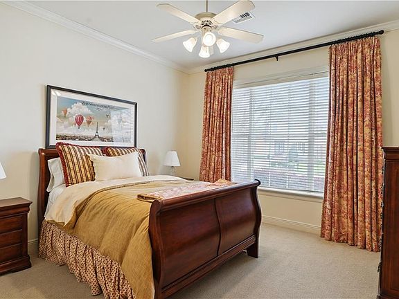 4th image of 116 Harbour Town Ct