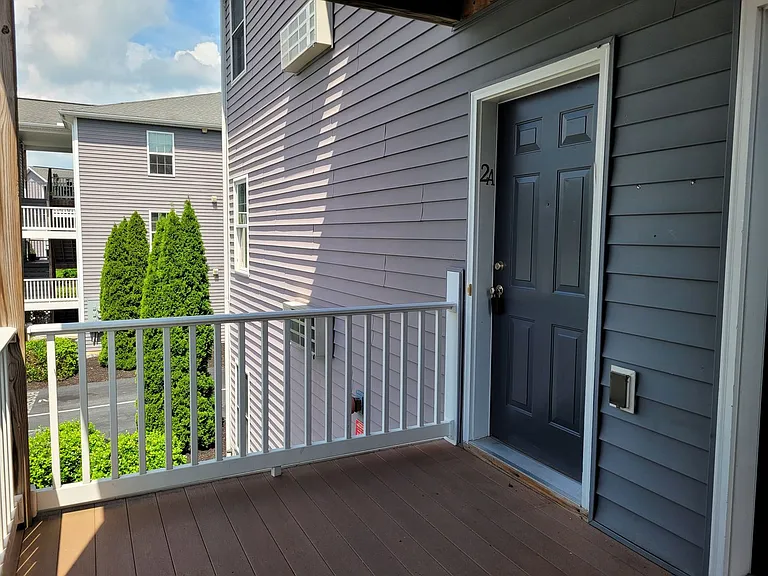1419 Doron Dr #2A — Photo 2
