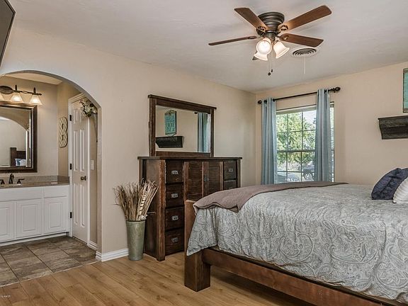 4th image of 7507 Elmhurst Dr