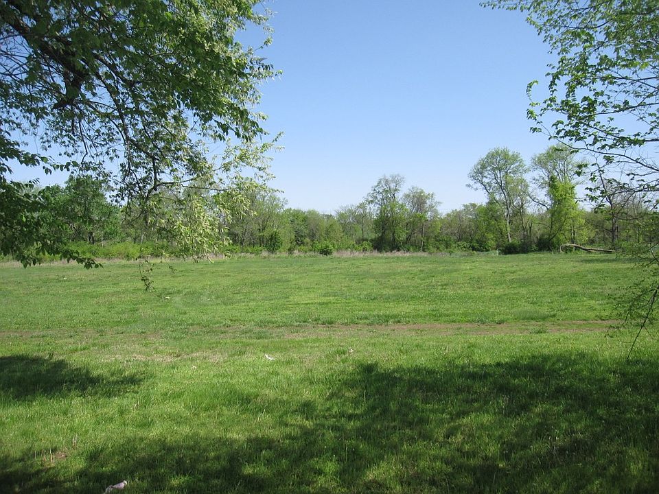 1st image of 396 Nichols Ln