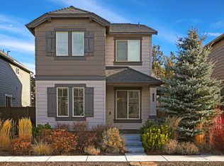 3352 SW 28th St, Redmond, OR 97756