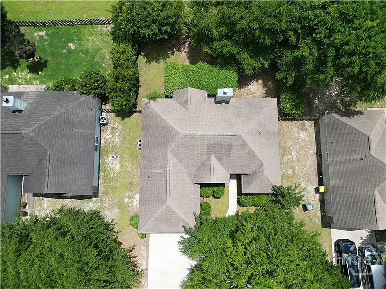 139 Pampas Dr — Photo 33