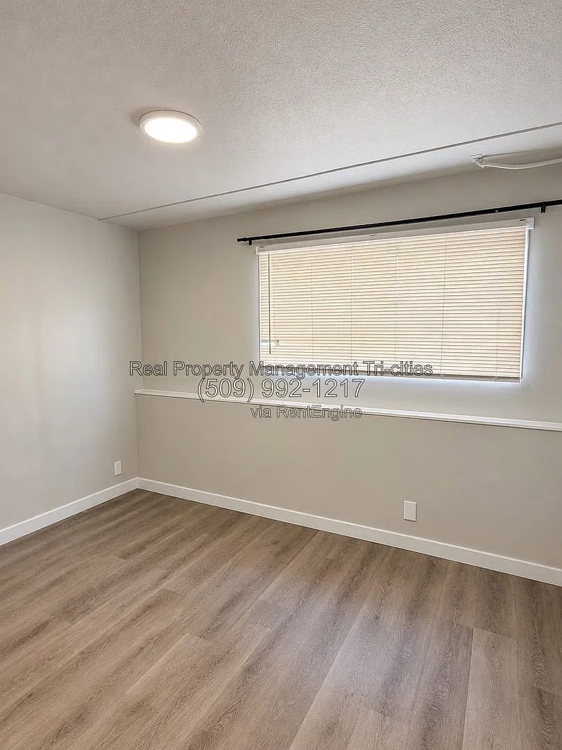 132 W Shoshone St — Photo 3