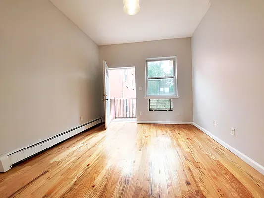 Rented by Rentall Group Inc | media 5