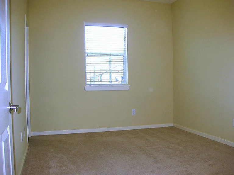 5734 Kansas St — Photo 20