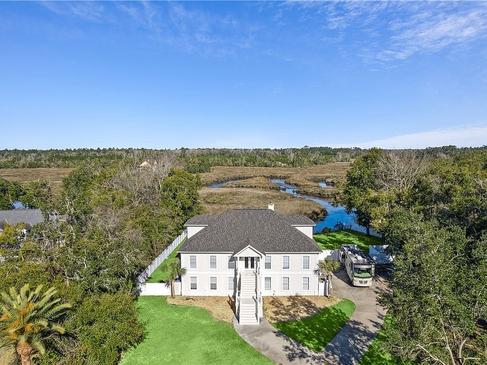 1st image of 60 Laurel Grove Rd