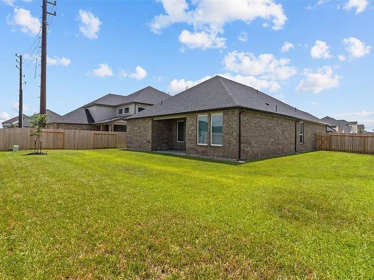 4009 Pear Tree Way — Photo 21