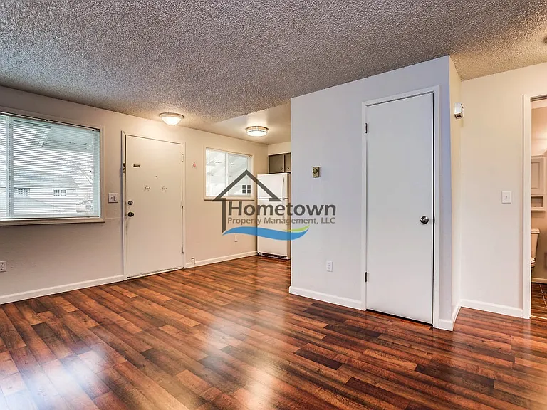 110 E Borah Ave — Photo 4