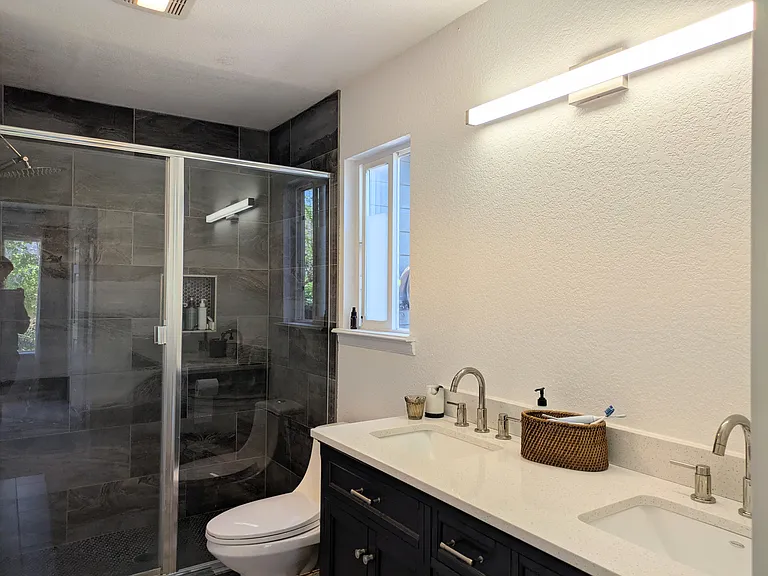 306 Linden St — Photo 10