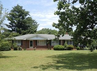 16869 Kings Hwy, Montross, VA 22520