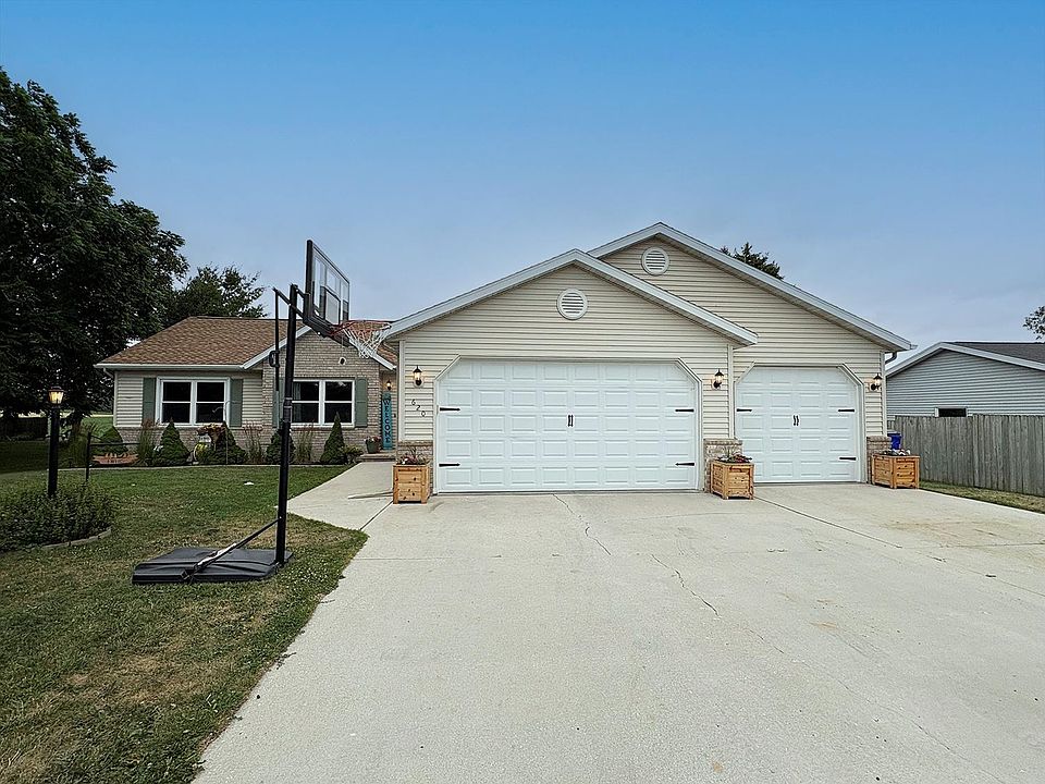 1st image of 620 N Packer Dr