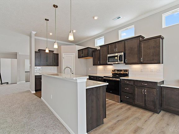 3rd image of 5366 Augusta Dr