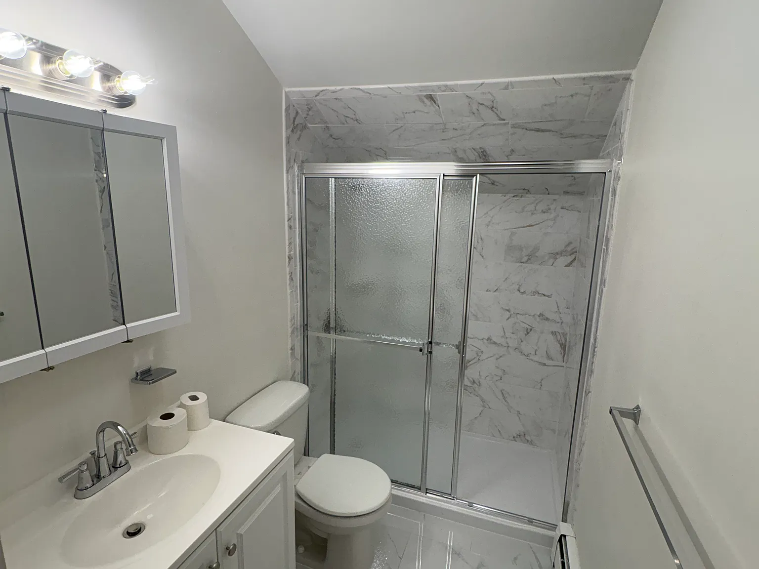 2 bed, 810 sqft, $2,300 — Photo 1