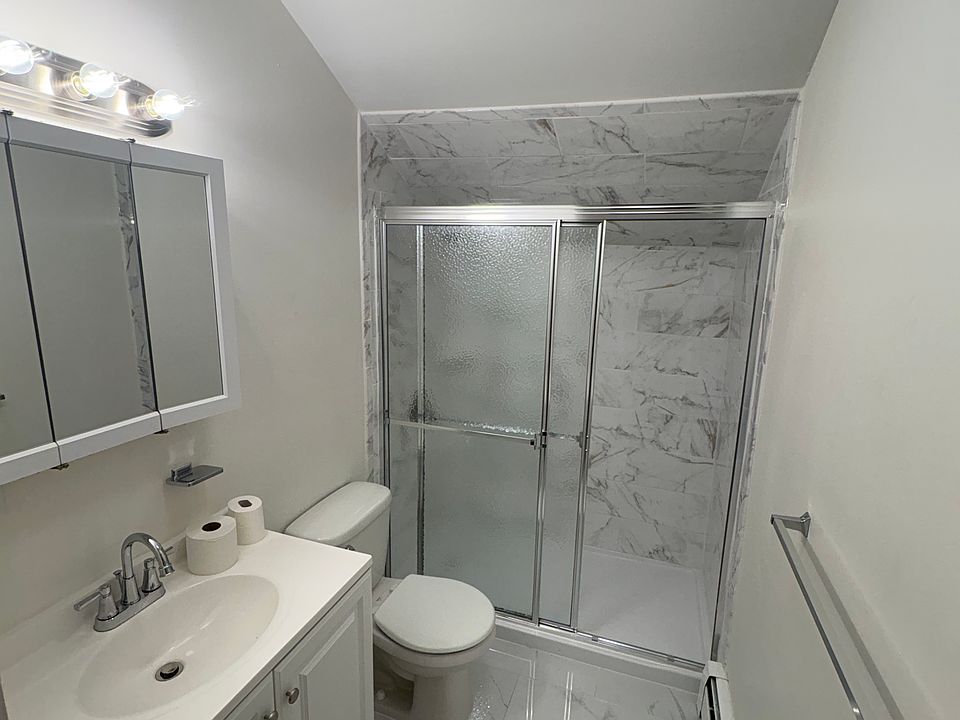 1st image of 861 Valley St #2