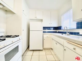 710 N Genesee Ave #3A, Los Angeles, CA 90046