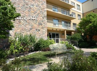 60 Gulliver Rd UNIT 303, Toronto, ON M6M2M6