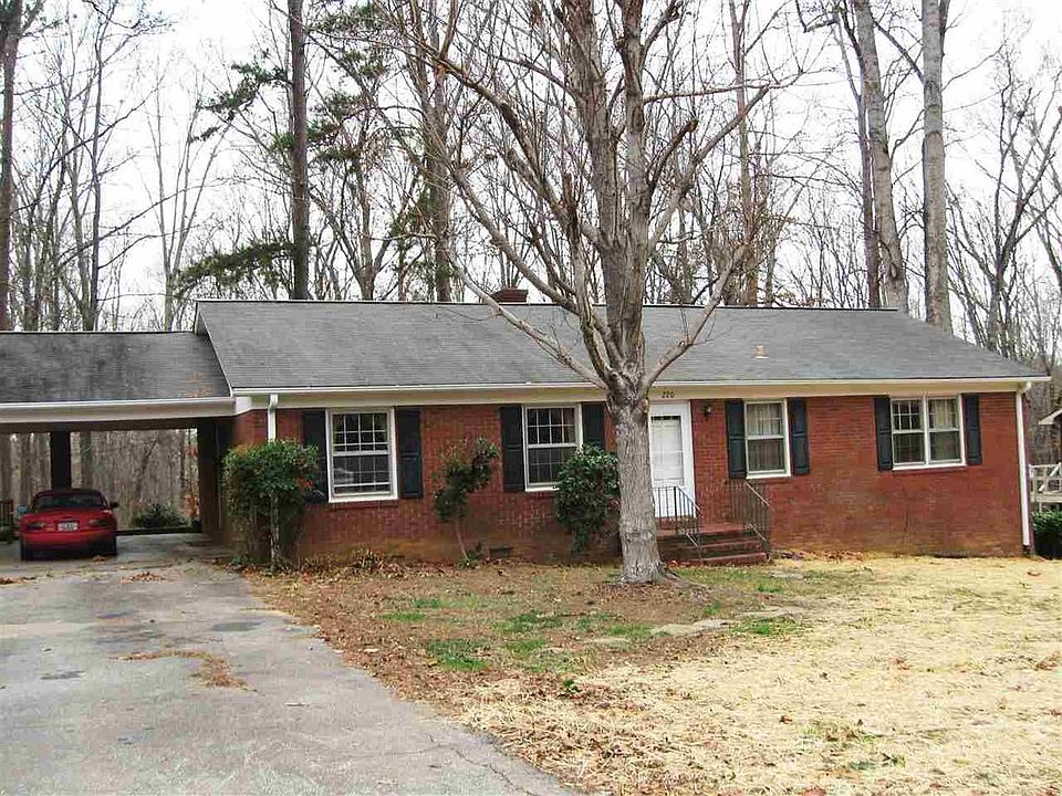 1st image of 220 Lakewood Dr