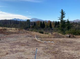 1370 Ridge Dr, Redding, CA 96001