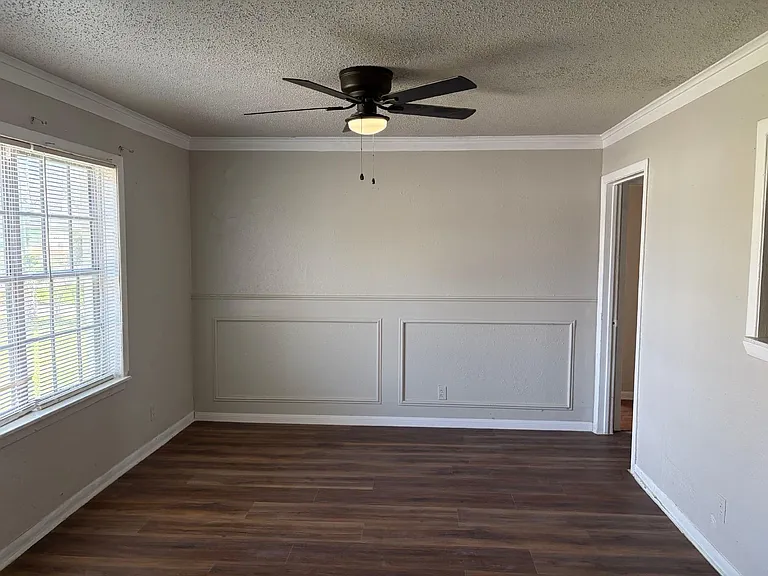 5530 Lakefield Dr — Photo 3