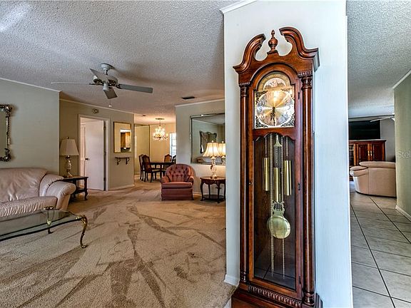 5th image of 312 E Crystal Dr