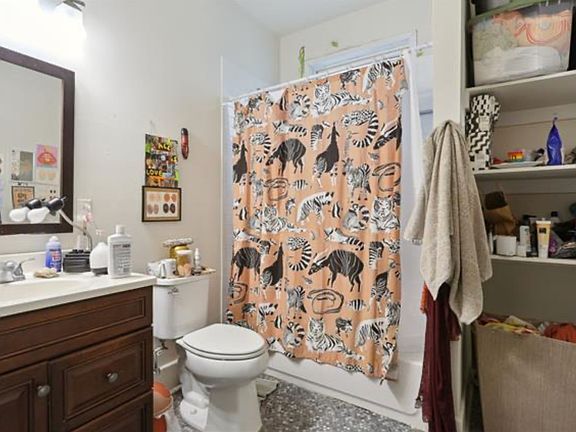 4th image of 2435 Bienville St #2435