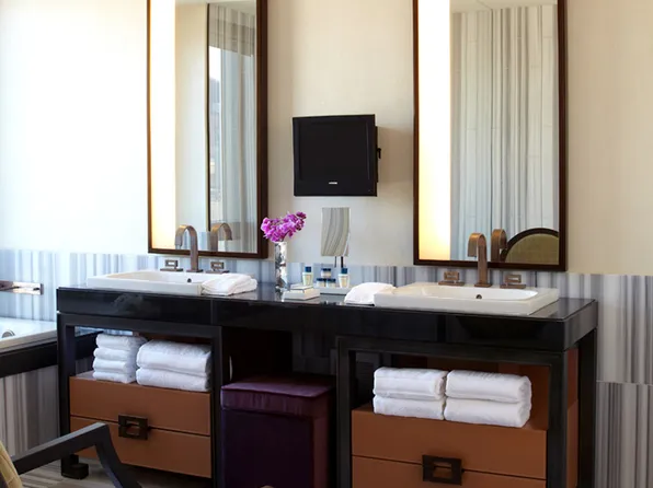 246 Spring Street image 1 of 4