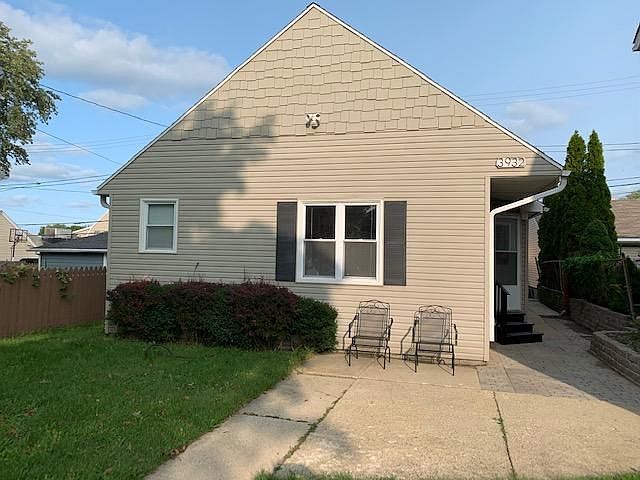 2nd image of 3932 S 1st St