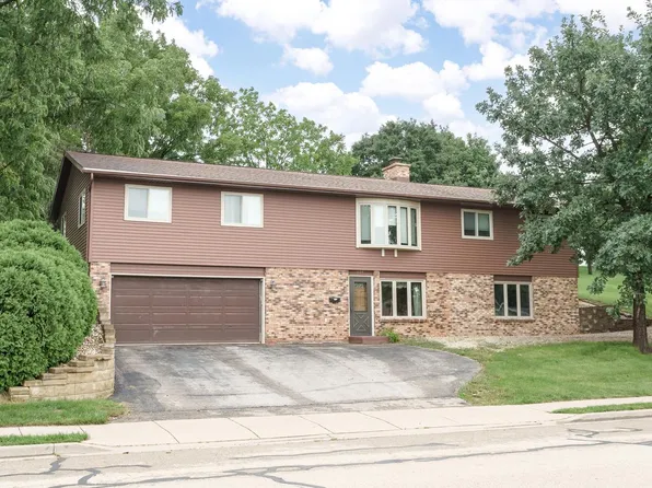 320 N Clark STREET, Mayville, WI 53050
