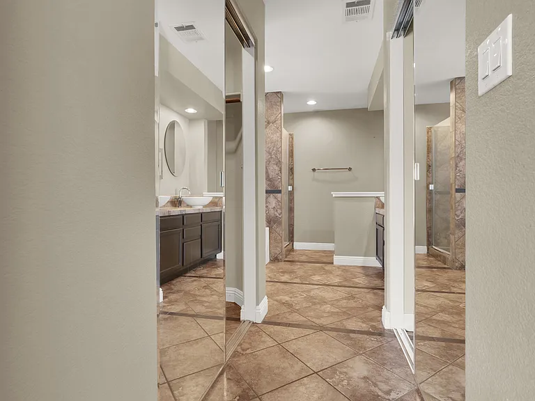 133 Serenade Ct — Photo 22