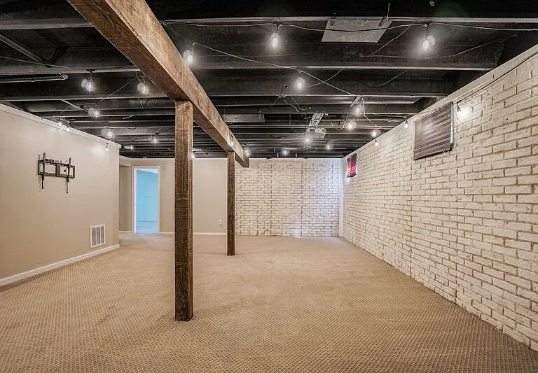 2408 Ruffin Dr — Photo 32
