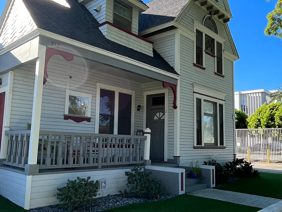 712 N Bush St #3