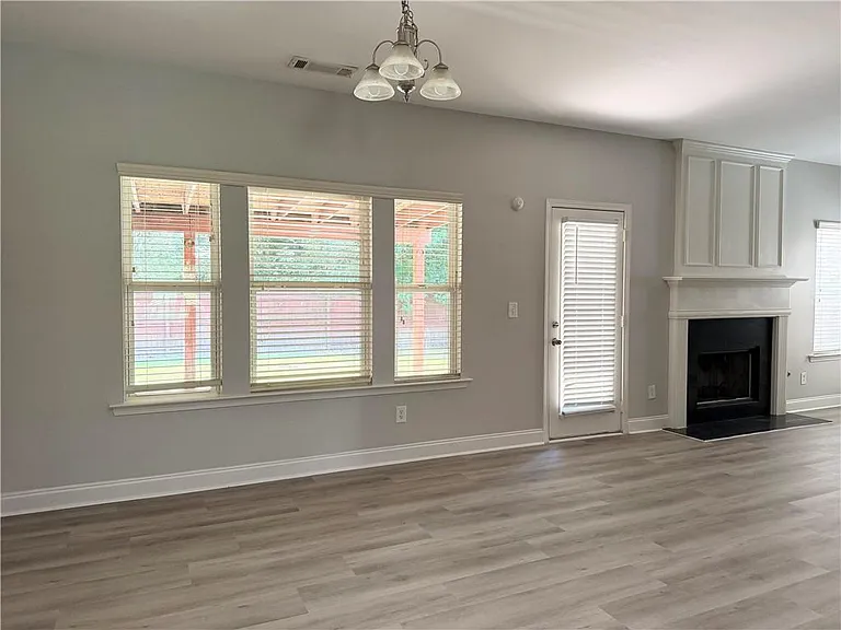 3051 Montauk Hill Dr — Photo 5