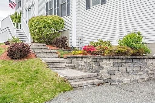 3rd image of 13 Magnavista Dr