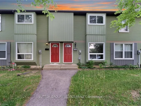 70 Fiddlers Green Rd #22, London, ON N6H 4R4