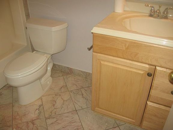 2nd floor bathroom