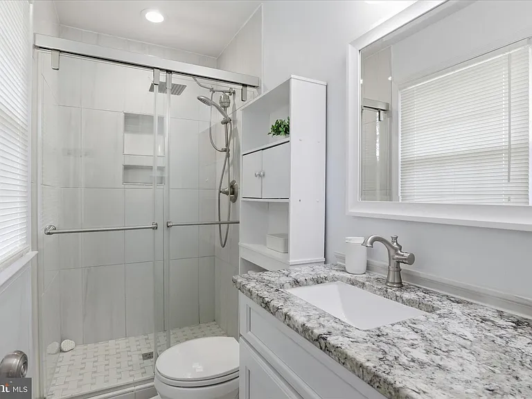 2432 Rockbridge St — Photo 23