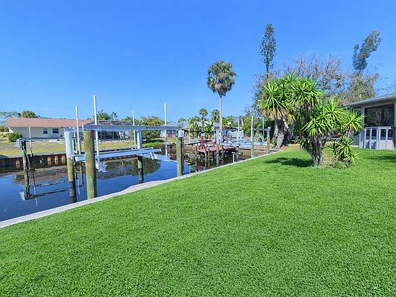 4th image of 3211 Riverside Dr