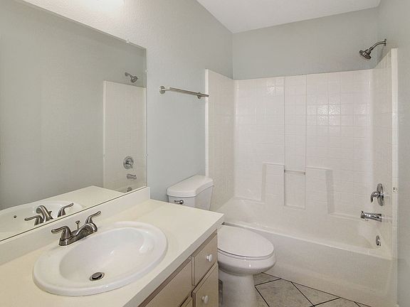 5th image of 4434 Maywood Ln