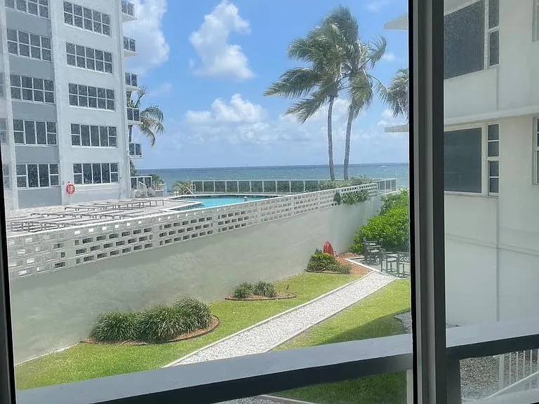 3600 Galt Ocean Dr — Photo 2