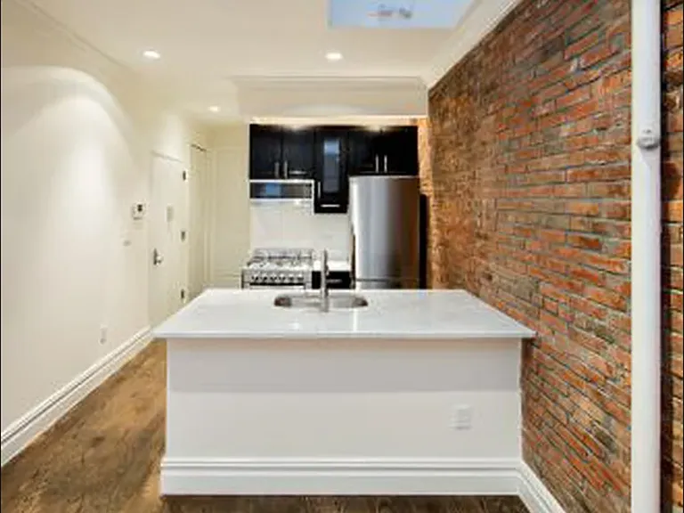 1556 2nd Ave #6 — Photo 1