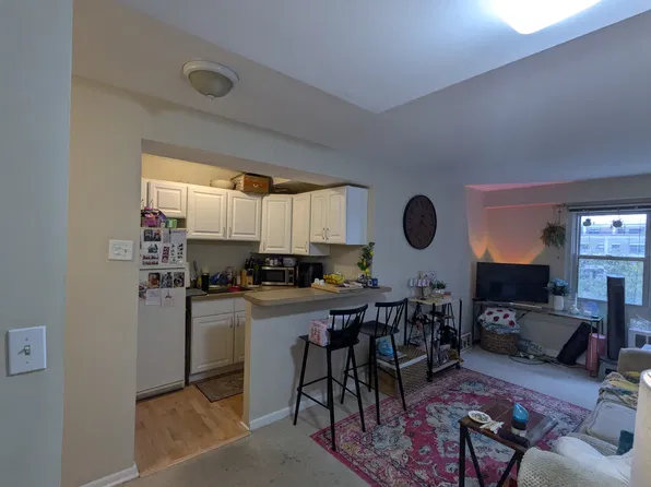 2909 N Sheridan Rd, Chicago, IL