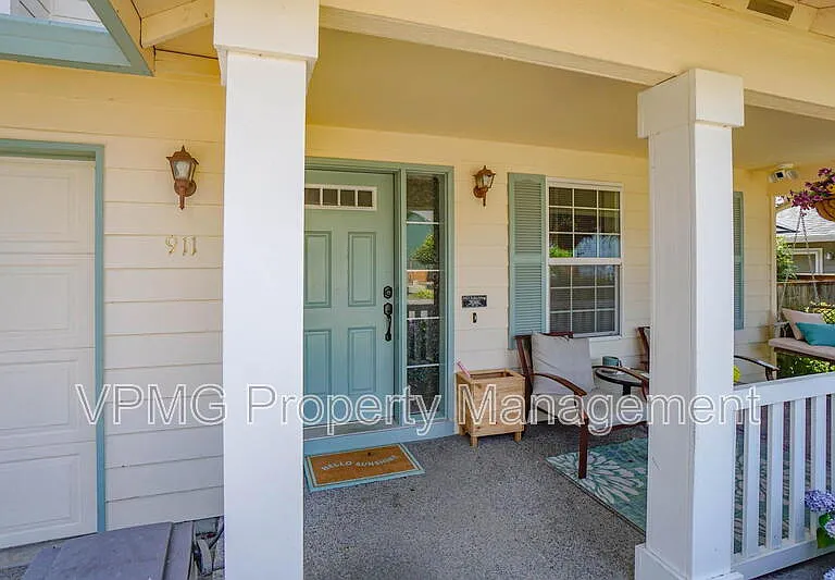 911 NW 148th St — Photo 4