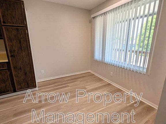 4th image of 1004 18th St #203