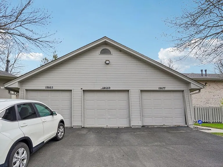 18669 Clear View Ct — Photo 34