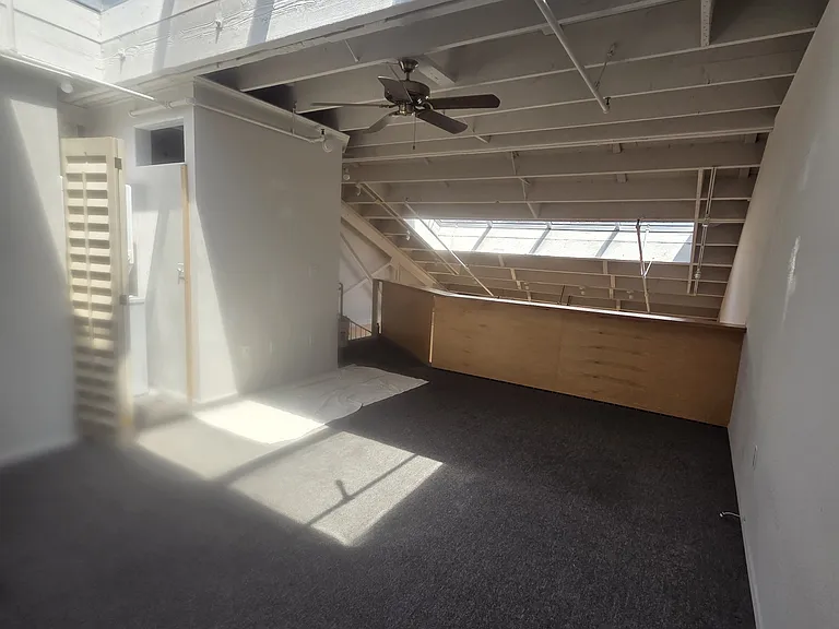 6037 Christie Ave — Photo 20