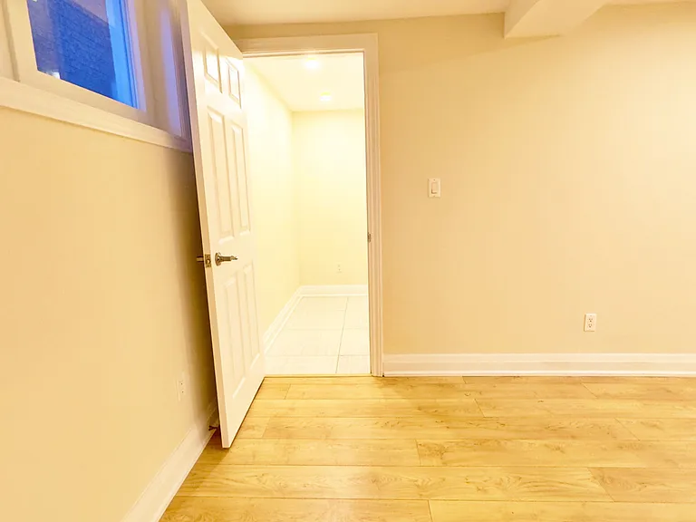 100 Larratt Ln #BMT — Photo 19
