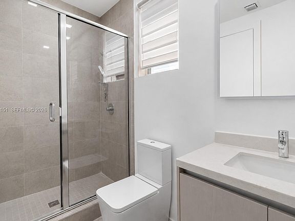 4th image of 10261 NW 74th Ter #10261